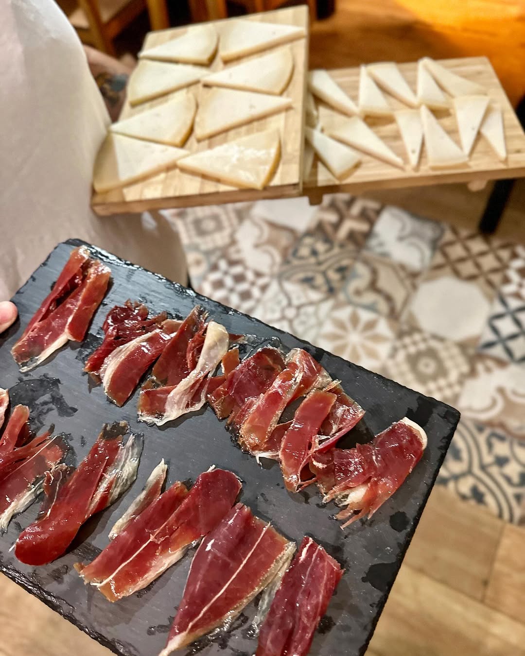 2023-11-02_12-08-52_UTC