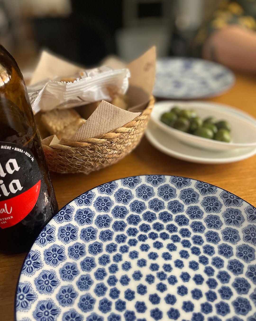 2023-11-28_17-40-50_UTC